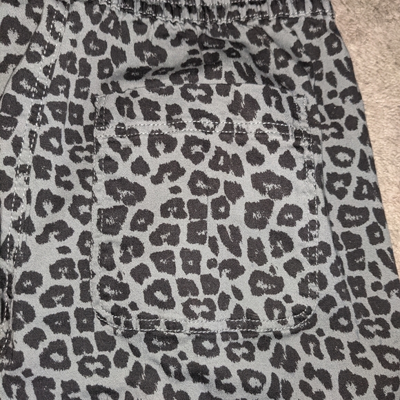 Celebrity Pink Grey Cheetah Cotton Pants - Picture 6 of 7